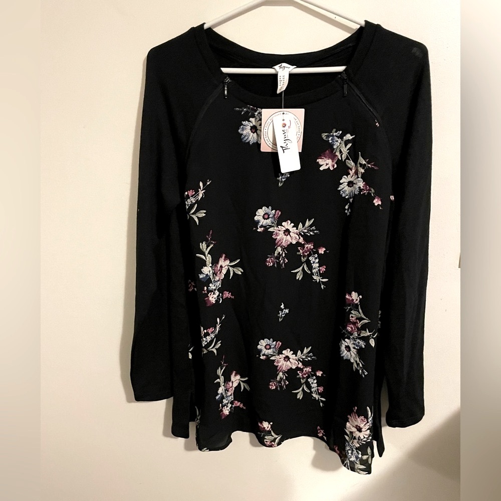 Sz S Thyme Small Floral Nursing Shirt withh zippers